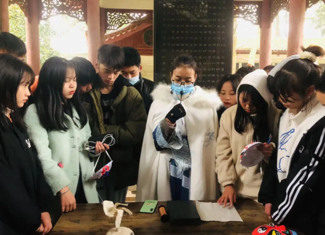 君山航校,君山航空,航空,航空服务,电商,电子商务,机电,机电设备维修与安装,旅管,旅游服务与管理,平面设计,计算机应用,建筑工程施工,对口升学,岳阳建科,岳阳建设科技