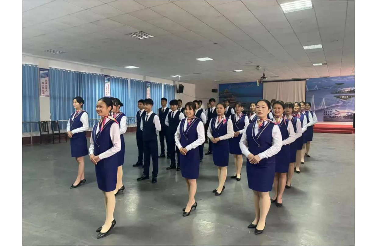 君山航校,君山航空,航空,航空服务,电商,电子商务,机电,机电设备维修与安装,旅管,旅游服务与管理,平面设计,计算机应用,建筑工程施工,对口升学,岳阳建科,岳阳建设科技