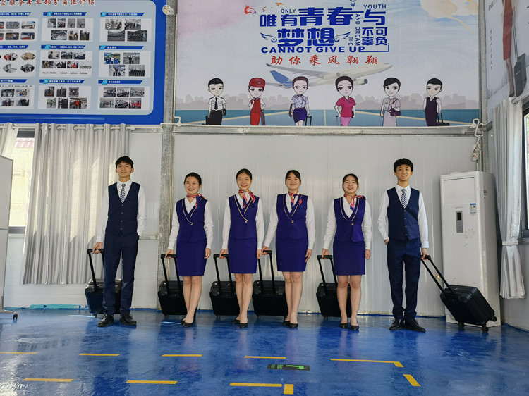航空服务,岳阳市建设科技职业技术学校,君山航空学校